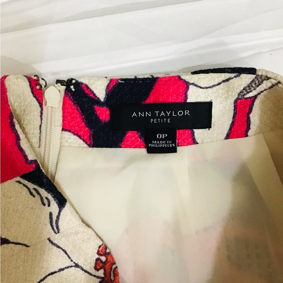 Ann Taylor Floral Mini Skirt - Picture 6 of 8